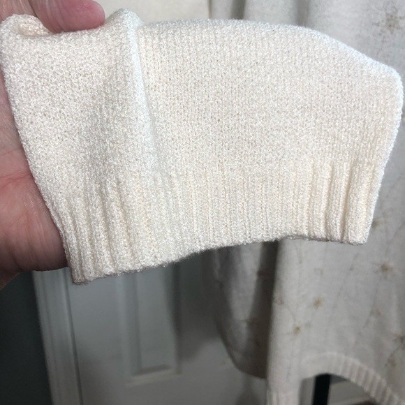 Cream and Gold Star Accent Acrylic Sweater - Picture 5 of 8